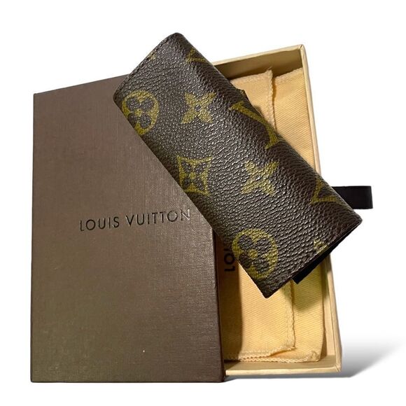 LOUIS VUITTON Vintage Key Holder - Picture 7 of 10